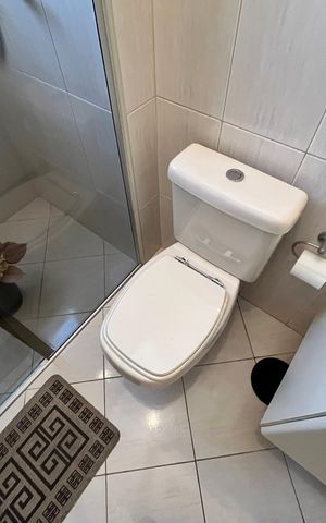 Apartamento à venda com 174m², 4 quartos e 4 vagas Apartamento à venda com 174m², 4 quartos e 4 vagasBanheiro Social