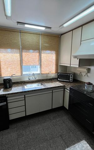 Apartamento à venda com 174m², 4 quartos e 4 vagas Apartamento à venda com 174m², 4 quartos e 4 vagasCozinha