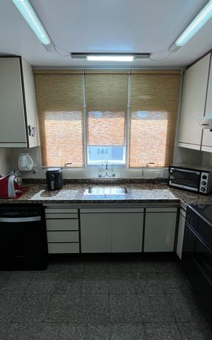 Apartamento à venda com 174m², 4 quartos e 4 vagas Apartamento à venda com 174m², 4 quartos e 4 vagasCozinha