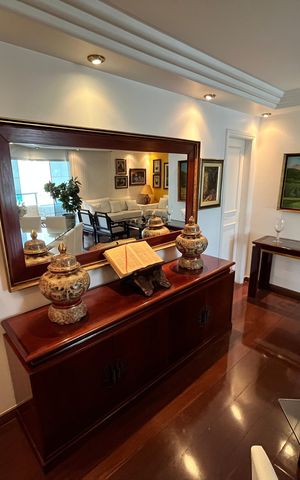 Apartamento à venda com 174m², 4 quartos e 4 vagas Apartamento à venda com 174m², 4 quartos e 4 vagasSala