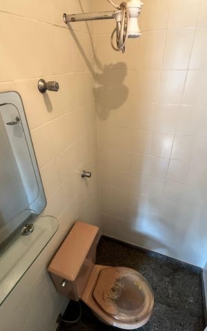 Apartamento à venda com 174m², 4 quartos e 4 vagas Apartamento à venda com 174m², 4 quartos e 4 vagasBanheiro de serviço
