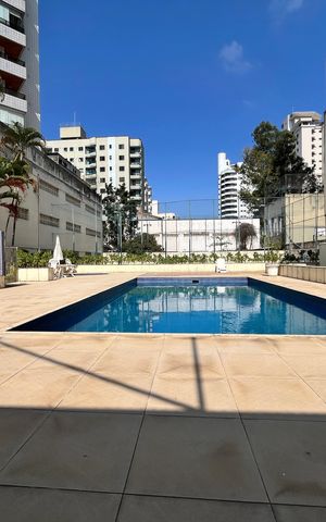 Apartamento à venda com 174m², 4 quartos e 4 vagas Apartamento à venda com 174m², 4 quartos e 4 vagasÁrea comum - Piscina