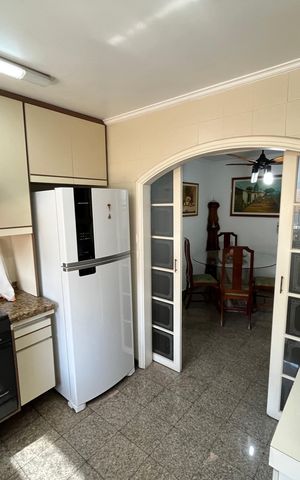 Apartamento à venda com 174m², 4 quartos e 4 vagas Apartamento à venda com 174m², 4 quartos e 4 vagasCozinha