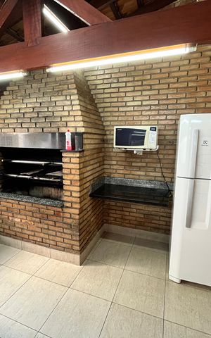 Apartamento à venda com 174m², 4 quartos e 4 vagas Apartamento à venda com 174m², 4 quartos e 4 vagasÁrea comum - Churrasqueira