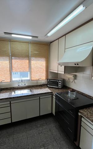 Apartamento à venda com 174m², 4 quartos e 4 vagas Apartamento à venda com 174m², 4 quartos e 4 vagasCozinha