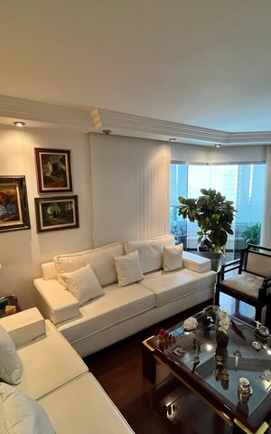 Apartamento à venda com 174m², 4 quartos e 4 vagas Apartamento à venda com 174m², 4 quartos e 4 vagasSala