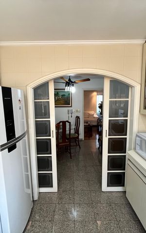 Apartamento à venda com 174m², 4 quartos e 4 vagas Apartamento à venda com 174m², 4 quartos e 4 vagasCozinha