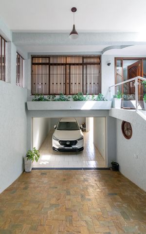 Casa à venda com 650m², 3 quartos e 2 vagas Casa à venda com 650m², 3 quartos e 2 vagasGaragem