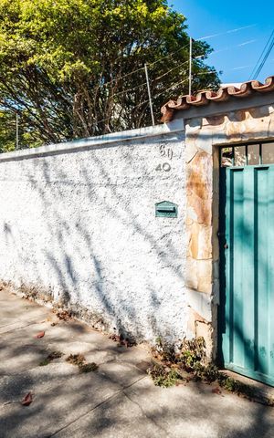 Casa à venda com 440m², 2 quartos e 15 vagasFachada