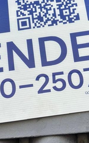 Casa à venda com 130m², 3 quartos e 2 vagasPlaca