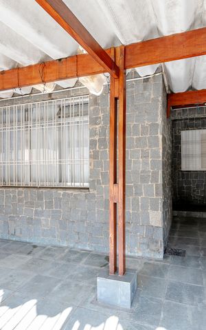 Casa à venda com 255m², 3 quartos e 2 vagas Casa à venda com 255m², 3 quartos e 2 vagasGaragem
