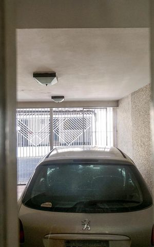 Casa à venda com 180m², 3 quartos e 2 vagas Casa à venda com 180m², 3 quartos e 2 vagasVista da sala