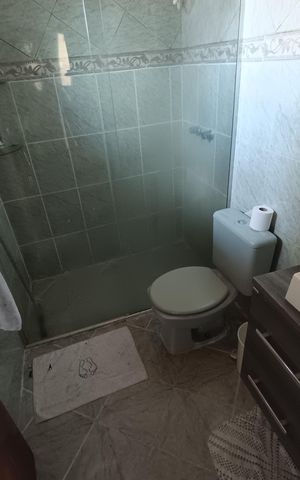 Casa à venda com 420m², 5 quartos e 3 vagas Casa à venda com 420m², 5 quartos e 3 vagasBanheiro da Suíte 3