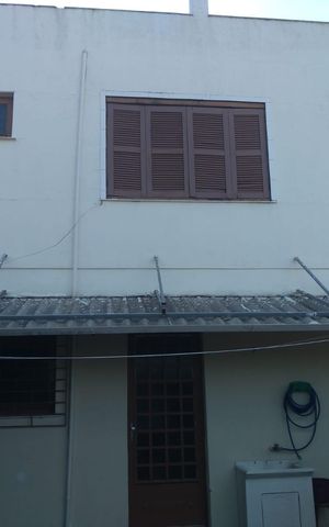 Casa à venda com 200m², 4 quartos e 3 vagas Casa à venda com 200m², 4 quartos e 3 vagasÁrea de Serviço