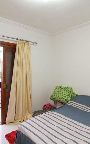 Casa à venda com 150m², 6 quartos e 4 vagas Casa à venda com 150m², 6 quartos e 4 vagasCasa 2 - Quarto