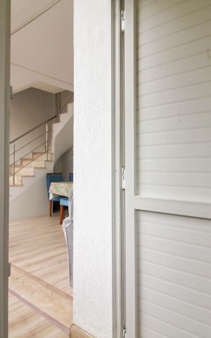 Casa à venda com 150m², 6 quartos e 4 vagas Casa à venda com 150m², 6 quartos e 4 vagasCasa 2 - Lavabo da Sala