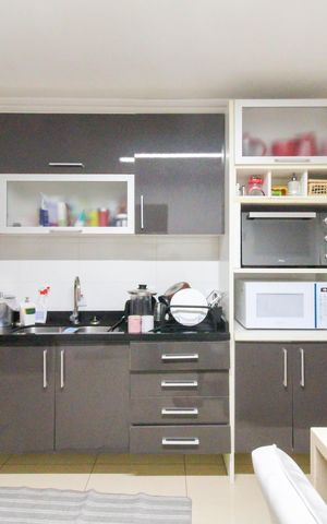 Casa à venda com 150m², 6 quartos e 4 vagas Casa à venda com 150m², 6 quartos e 4 vagasCasa 1 - Cozinha