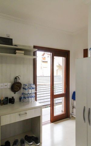 Casa à venda com 150m², 6 quartos e 4 vagas Casa à venda com 150m², 6 quartos e 4 vagasCasa 2 - Suíte 2