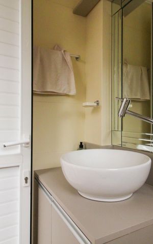 Casa à venda com 150m², 6 quartos e 4 vagas Casa à venda com 150m², 6 quartos e 4 vagasCasa 2 - Lavabo da Sala