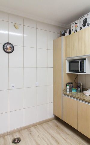 Casa à venda com 150m², 6 quartos e 4 vagas Casa à venda com 150m², 6 quartos e 4 vagasCasa 2 - Cozinha