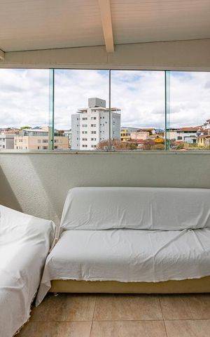 Apartamento à venda com 133m², 2 quartos e 2 vagas Apartamento à venda com 133m², 2 quartos e 2 vagasVaranda