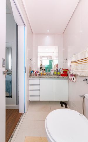 Apartamento à venda com 133m², 2 quartos e 2 vagas Apartamento à venda com 133m², 2 quartos e 2 vagasBanheiro da Suíte