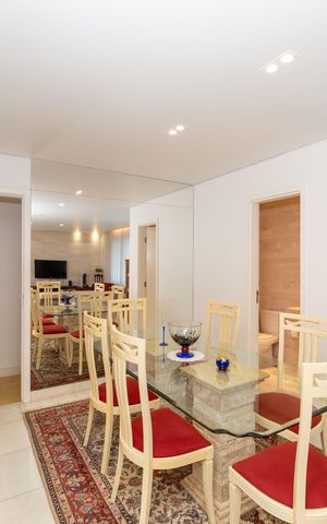 Apartamento à venda com 136m², 4 quartos e 3 vagas Apartamento à venda com 136m², 4 quartos e 3 vagasSala