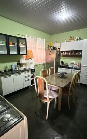 Casa à venda com 200m², 3 quartos e 2 vagas Casa à venda com 200m², 3 quartos e 2 vagasCozinha