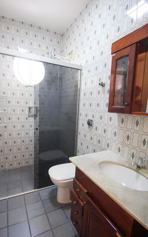 Casa à venda com 181m², 2 quartos e 2 vagasEdícula - Banheiro