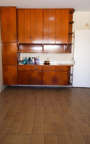 Casa à venda com 181m², 2 quartos e 2 vagasCozinha