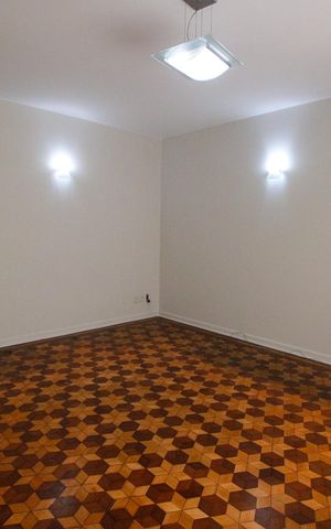 Casa à venda com 181m², 2 quartos e 2 vagasSala