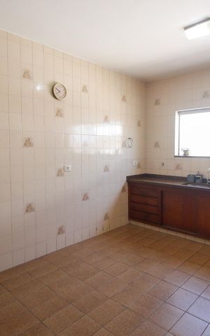 Casa à venda com 181m², 2 quartos e 2 vagasCozinha