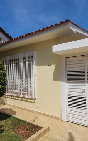 Casa à venda com 181m², 2 quartos e 2 vagasGaragem