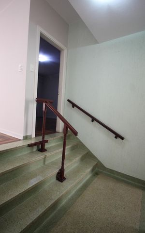 Casa à venda com 181m², 2 quartos e 2 vagasSala