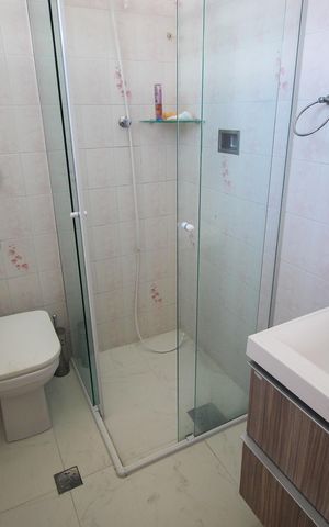 Casa à venda com 181m², 2 quartos e 2 vagasBanheiro do Quarto 2