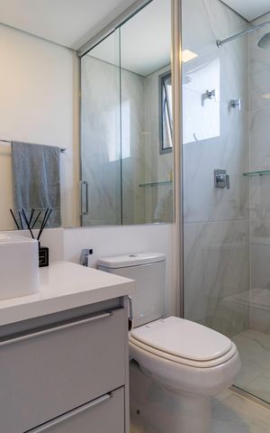 Apartamento à venda com 252m², 3 quartos e 4 vagas Apartamento à venda com 252m², 3 quartos e 4 vagasBanheiro da Suíte 2