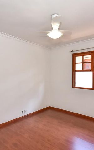 Casa de condomínio para alugar com 300m², 4 quartos e 5 vagasSuíte 2