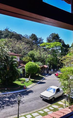 Casa de condomínio para alugar com 300m², 4 quartos e 5 vagasVista da Suíte 3