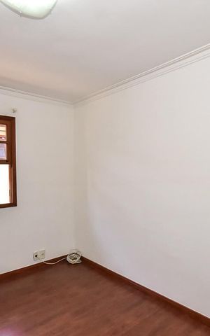 Casa de condomínio para alugar com 300m², 4 quartos e 5 vagasQuarto
