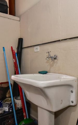 Casa de condomínio para alugar com 300m², 4 quartos e 5 vagasÁrea de Serviço