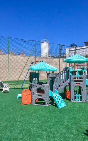 Casa de condomínio para alugar com 300m², 4 quartos e 5 vagasPlayground