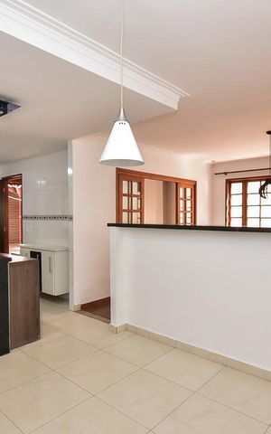 Casa de condomínio para alugar com 300m², 4 quartos e 5 vagasCozinha