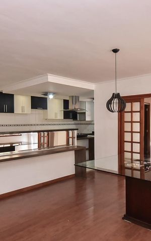 Casa de condomínio para alugar com 300m², 4 quartos e 5 vagasCozinha