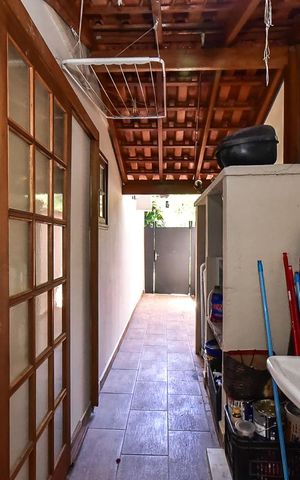 Casa de condomínio para alugar com 300m², 4 quartos e 5 vagasÁrea de Serviço
