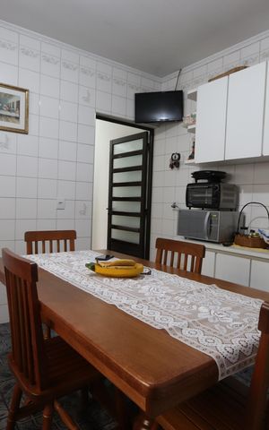 Casa à venda com 260m², 4 quartos e 2 vagasCozinha