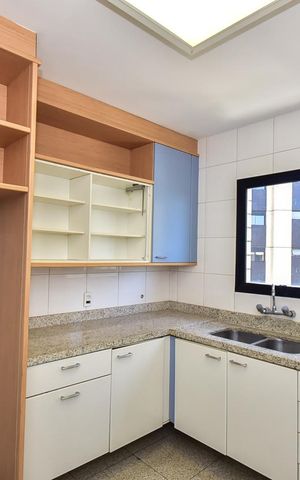 Apartamento à venda com 288m², 4 quartos e 4 vagasCozinha