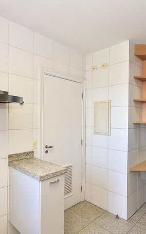 Apartamento à venda com 288m², 4 quartos e 4 vagasCozinha