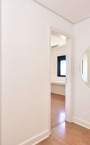 Apartamento à venda com 288m², 4 quartos e 4 vagasCorredor