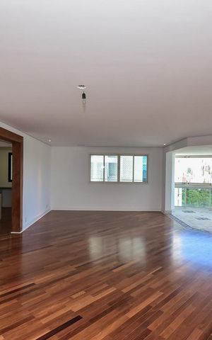 Apartamento à venda com 288m², 4 quartos e 4 vagasSala