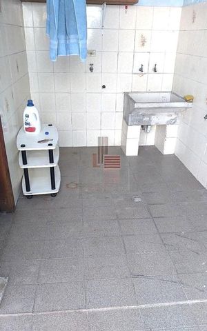 Casa à venda com 90m², 2 quartos e 4 vagas